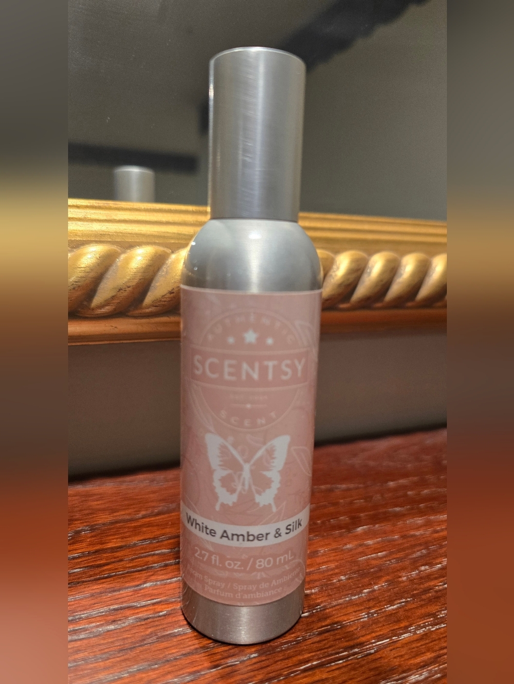 Scentsy Room Spray "White Amber & Silk"